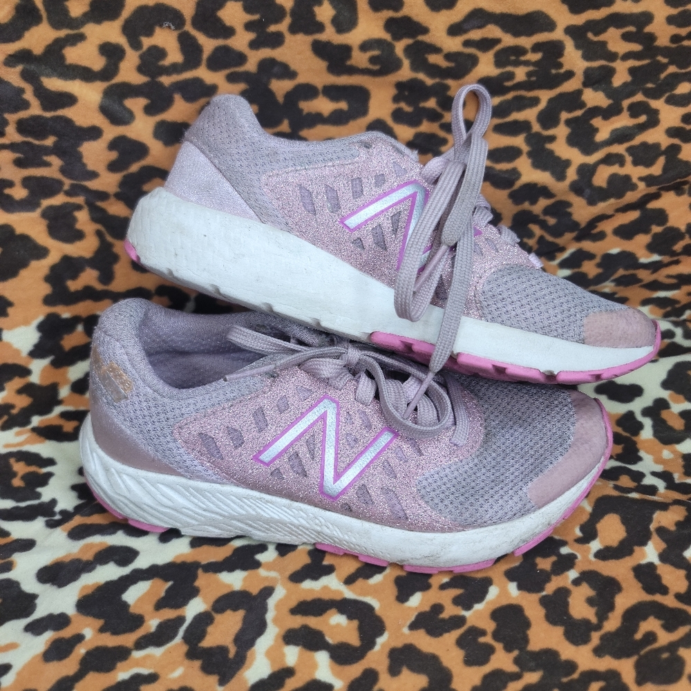New balance - Picture 2 of 7